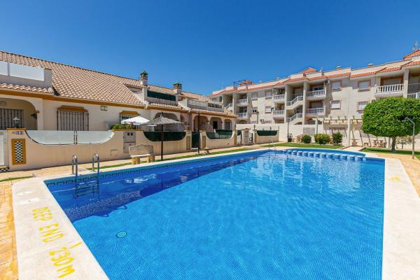 Chalet adosado en Calle de Las Dalias, 1, La Regia, Orihuela photo 4