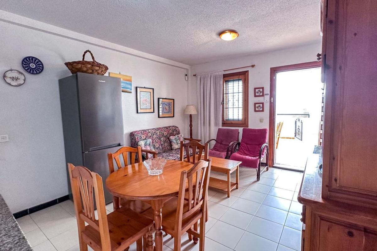 Sprzedaż szeregowego domku w Chalet adosado en Calle Ulises, Torreblanca, Torrevieja , Torrevieja photo 4