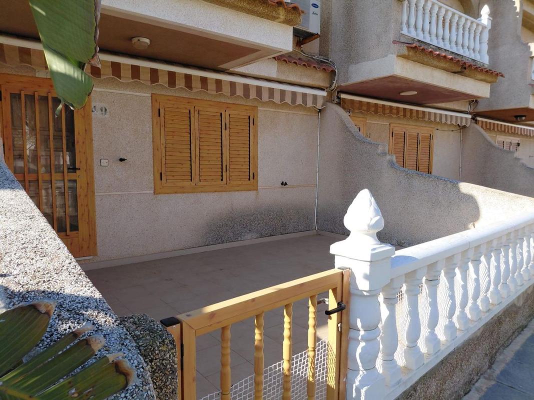 Продажа таунхауса в  Chalet adosado en Calle Ramon Tabuenca, Torre de la Horadada, Pilar de la Horadada , Пилар де ла Орадада photo 3