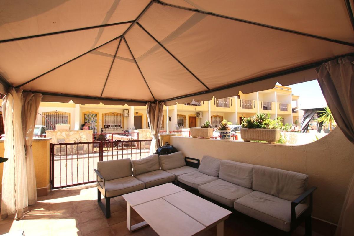 Sprzedaż szeregowego domku w Chalet adosado en Calle Picasso, 2, La Regia, Orihuela , Orihuela photo 2