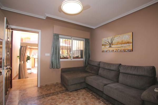 Chalet adosado en Calle Picasso, 2, La Regia, Orihuela thumbnail 2