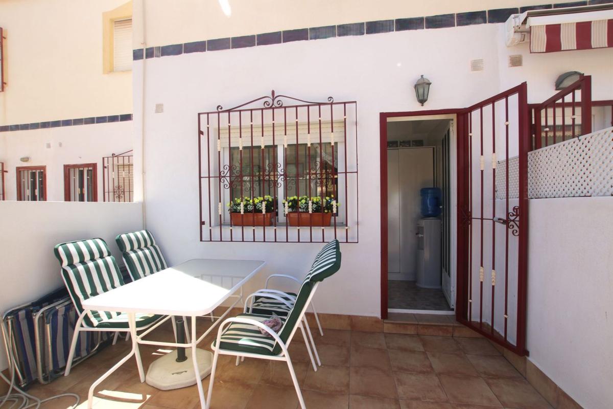 Sprzedaż szeregowego domku w Chalet adosado en Calle Picasso, 2, La Regia, Orihuela , Orihuela photo 5