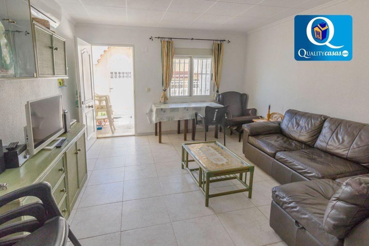 Продажа таунхауса в  Chalet adosado en San Fulgencio , Сан-Фульхенсио photo 2