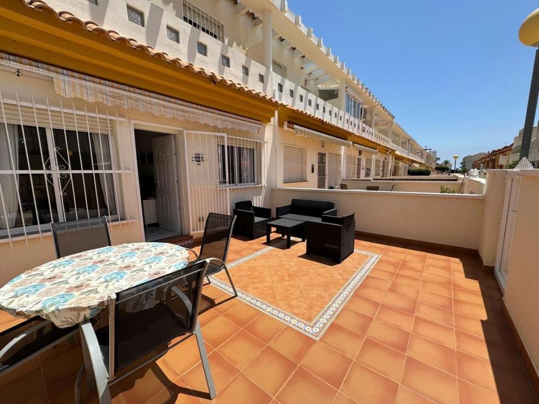 Sale of townhouse in  Chalet adosado en Calle del Mar, Aguamarina, Orihuela , Orihuela photo 5