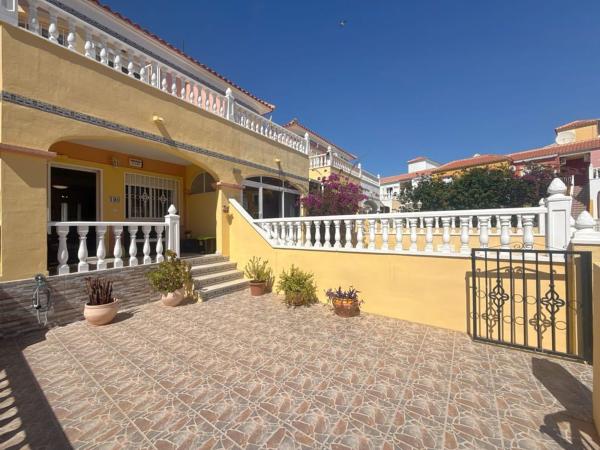 Chalet adosado en Calle Talco, La Regia, Orihuela photo 1