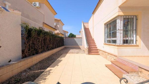 Casa o chalet independiente en Calle Portugal, Algorfa thumbnail 2