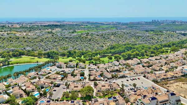Chalet adosado en Calle Tinaja, 1, Las Ramblas, Orihuela thumbnail 2