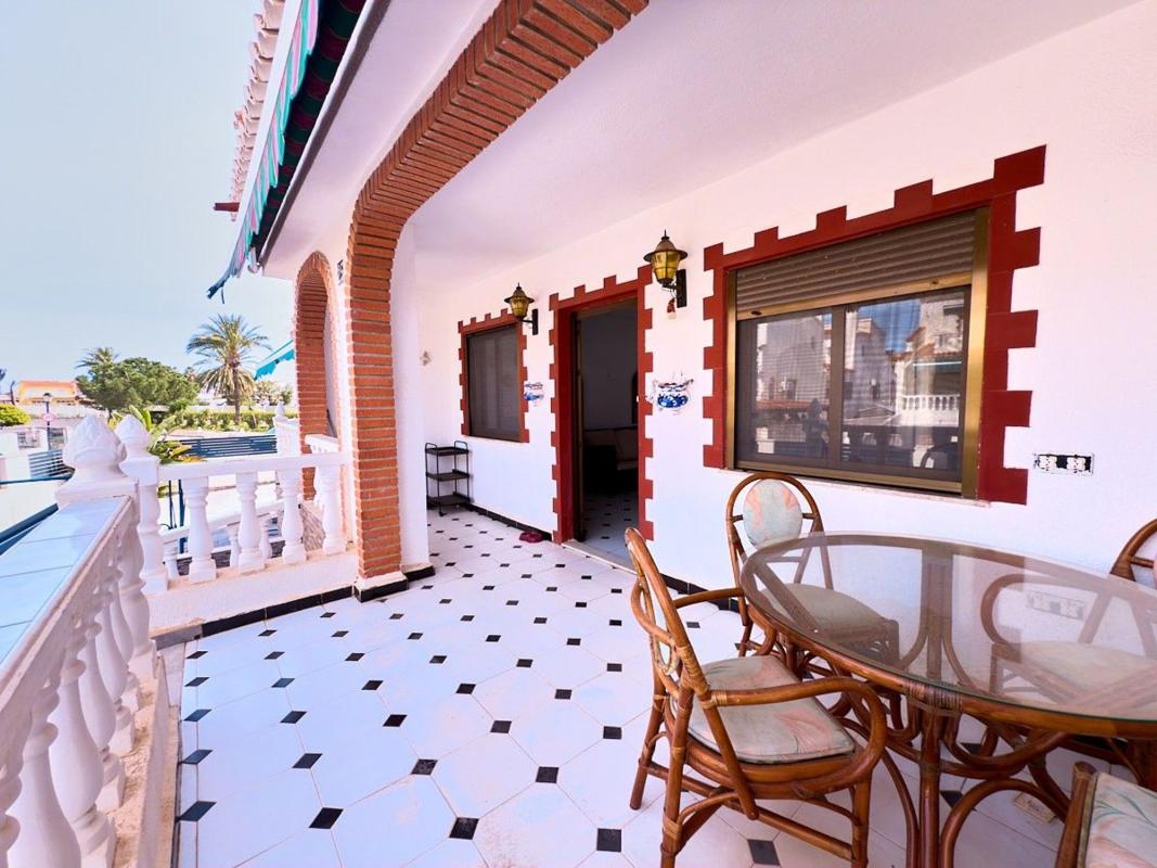 Sprzedaż niezależnego domku jednorodzinnego w Casa o chalet en La Siesta - El Salado - Torreta, Torrevieja, Torrevieja photo 5