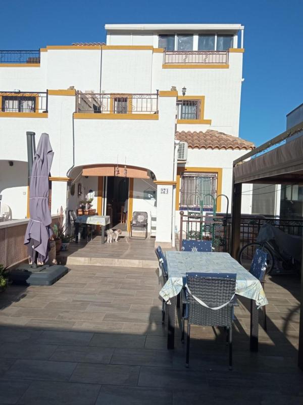 Sprzedaż szeregowego domku w  Chalet adosado en Calle Marina, 66, San Fulgencio , San Fulgencio photo 3