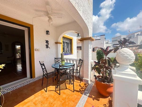 Chalet adosado en Calle Lagunas de Ruidera, Zona Lago - Los Almendros, Orihuela photo 4