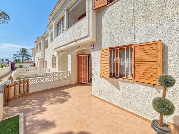 Chalet adosado en Calle Jazmines, Playa Flamenca, Orihuela photo 4
