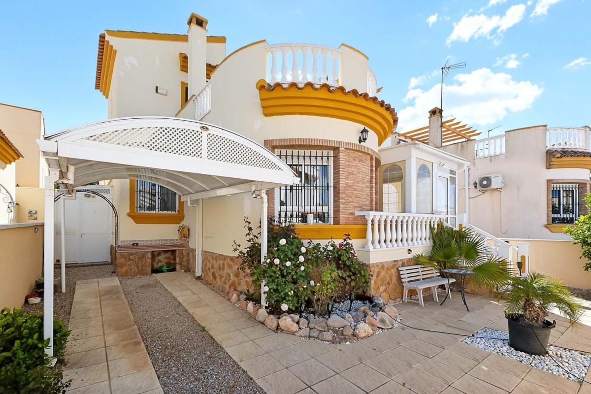 Propiedades en venta y alquiler en España photo 1