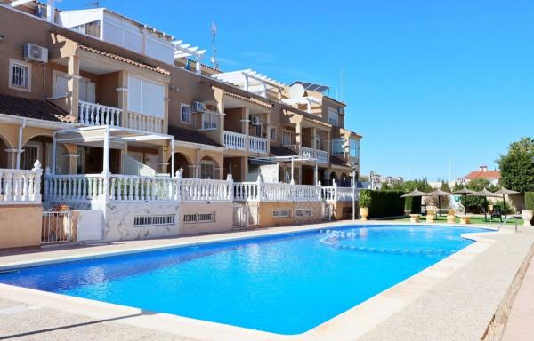 Chalet adosado en Calle Pomelo, Horizonte - La Campana, Orihuela photo 1