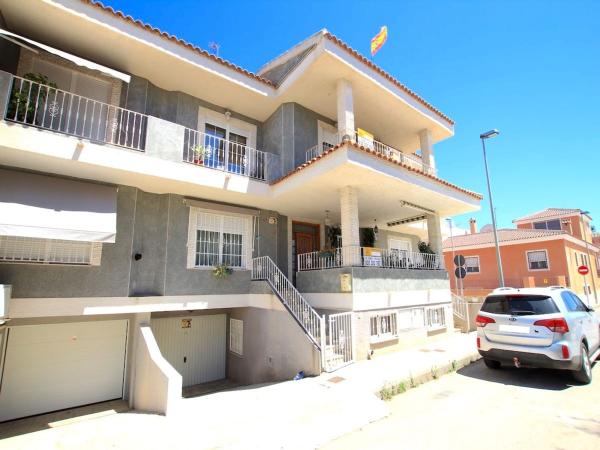Chalet adosado en Calle Rojales, Formentera del Segura photo 1