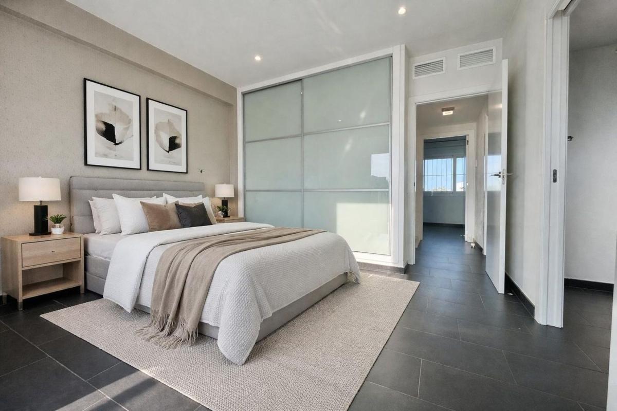 Продажа таунхауса в Chalet adosado en Calle Gines Saura Sanchez, Parque Acuático - Sector 25, Torrevieja , Торревьеха photo 3