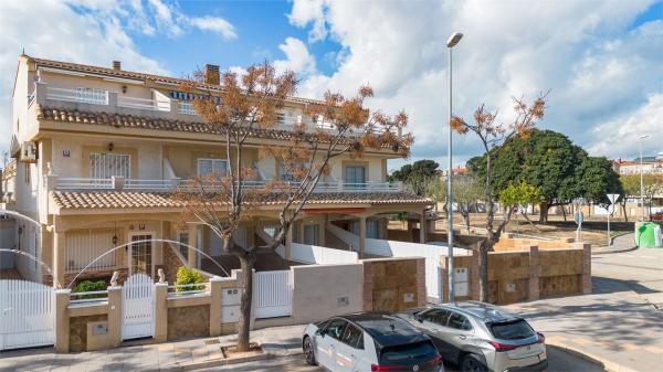 Chalet adosado en Avenida del Mare Nostrum, Torre de la Horadada, Pilar de la Horadada photo 1