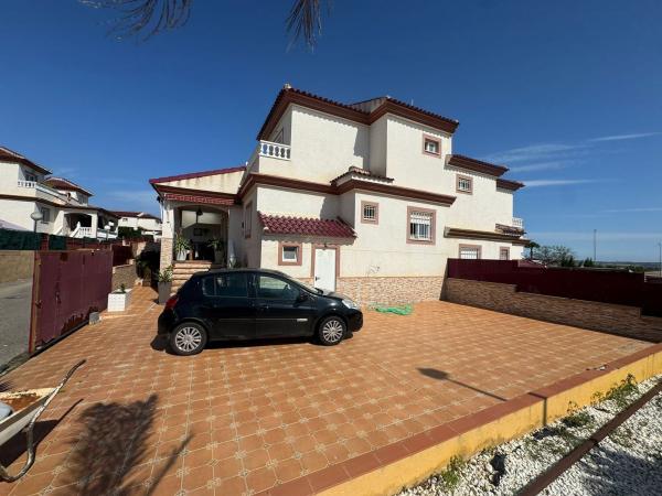 Chalet adosado en Calle Olof Palme, 38, San Fulgencio photo 1