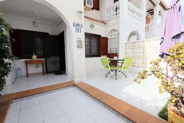 Chalet adosado en Urbanización Mil p Romeos, Mil Palmeras, Pilar de la Horadada photo 1