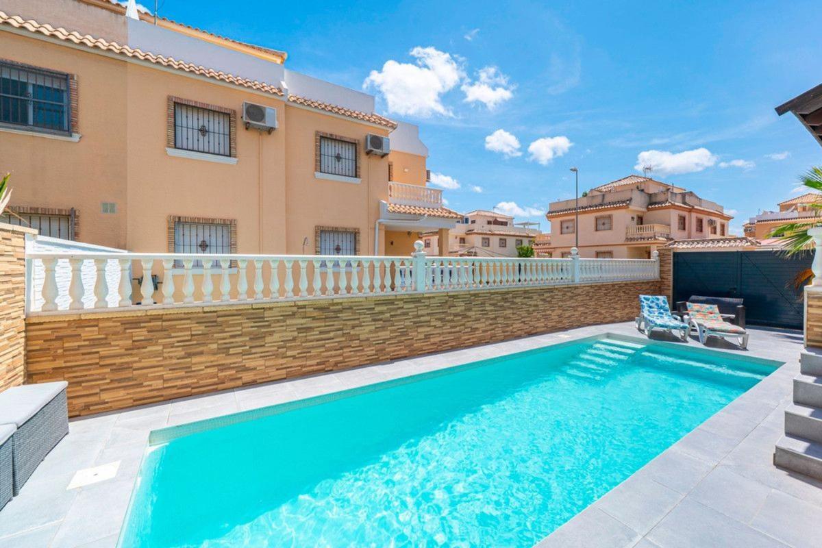 Properties for sale and rent in Spain photo 2