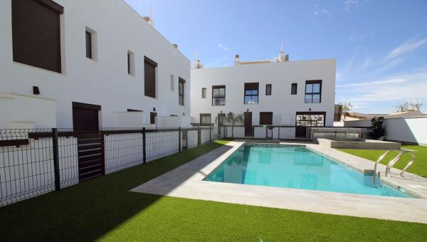 Chalet adosado en Avenida la Venta s/n, Zona Pueblo, Pilar de la Horadada photo 3