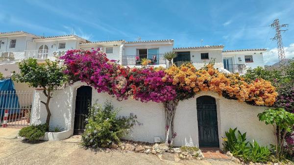 Chalet independiente en venta en Casa o chalet en Centro, Nerja, Nerja
photo 1