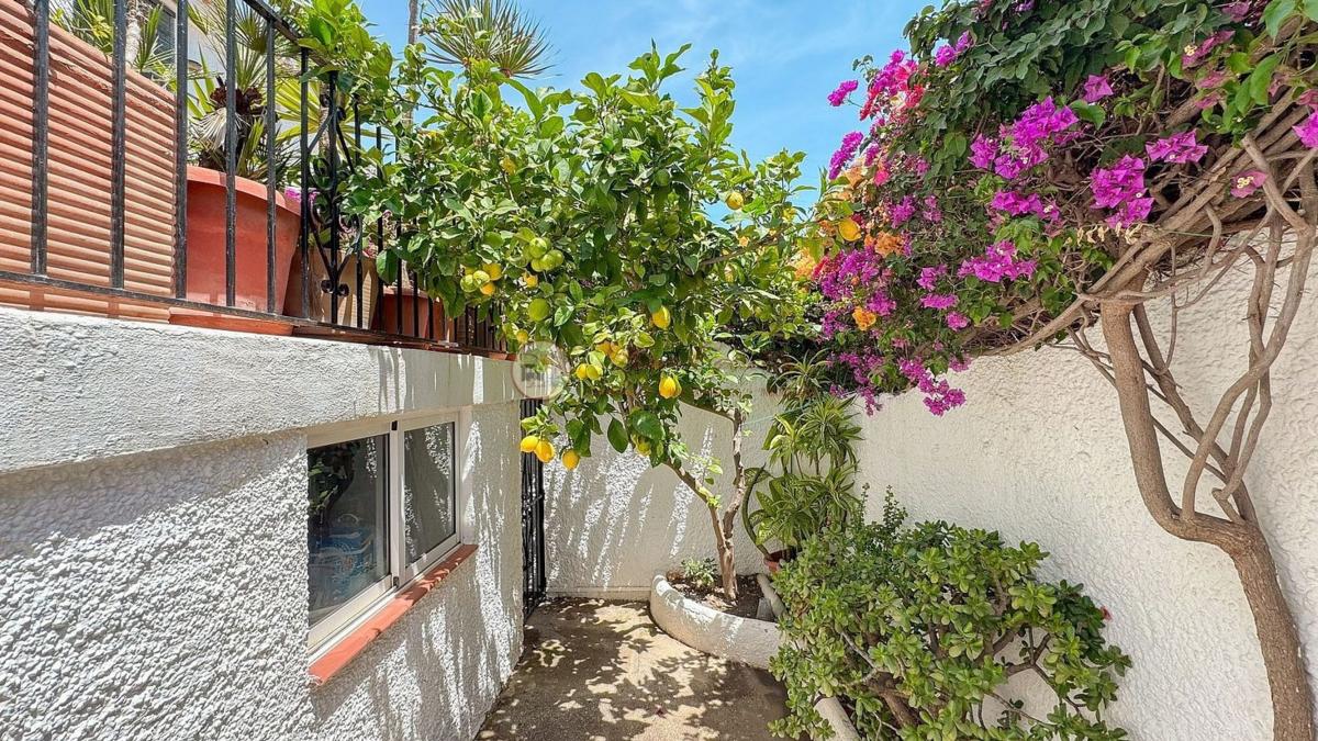 Продажа отдельного шале в  Casa o chalet en Centro, Nerja, Нерха photo 2