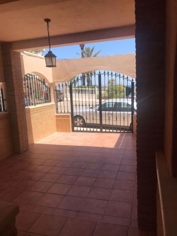Chalet adosado en Avenida De Francia, 20 BungalowSevilla, Mil Palmeras, Pilar de la Horadada photo 2