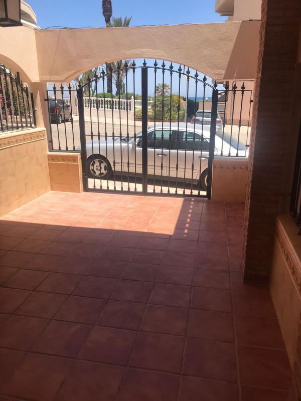 Venta de chalet adosado en Chalet adosado en Avenida De Francia, 20 BungalowSevilla, Mil Palmeras, Pilar de la Horadada , Pilar de la Horadada photo 4