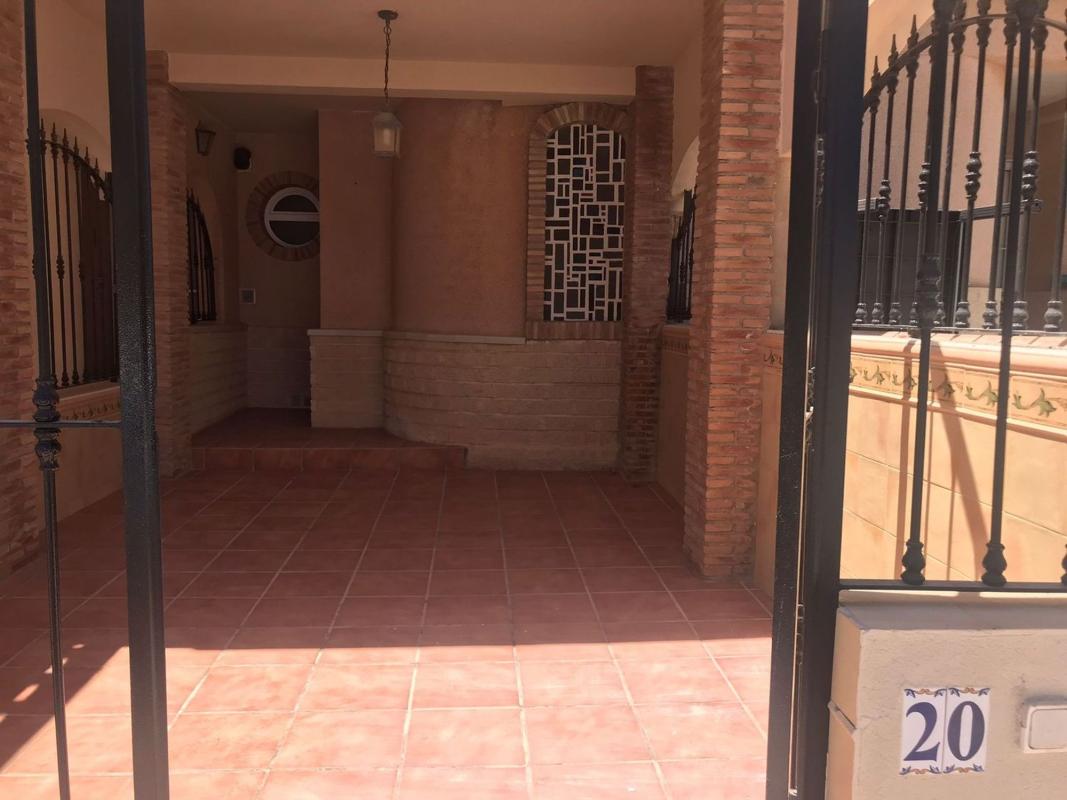 Venta de chalet adosado en Chalet adosado en Avenida De Francia, 20 BungalowSevilla, Mil Palmeras, Pilar de la Horadada , Pilar de la Horadada photo 5