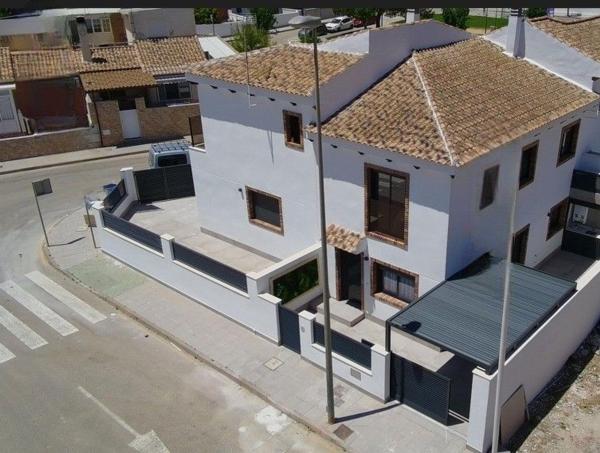 Chalet adosado en Calle Agricultores, 17, Zona Pueblo, Pilar de la Horadada photo 1