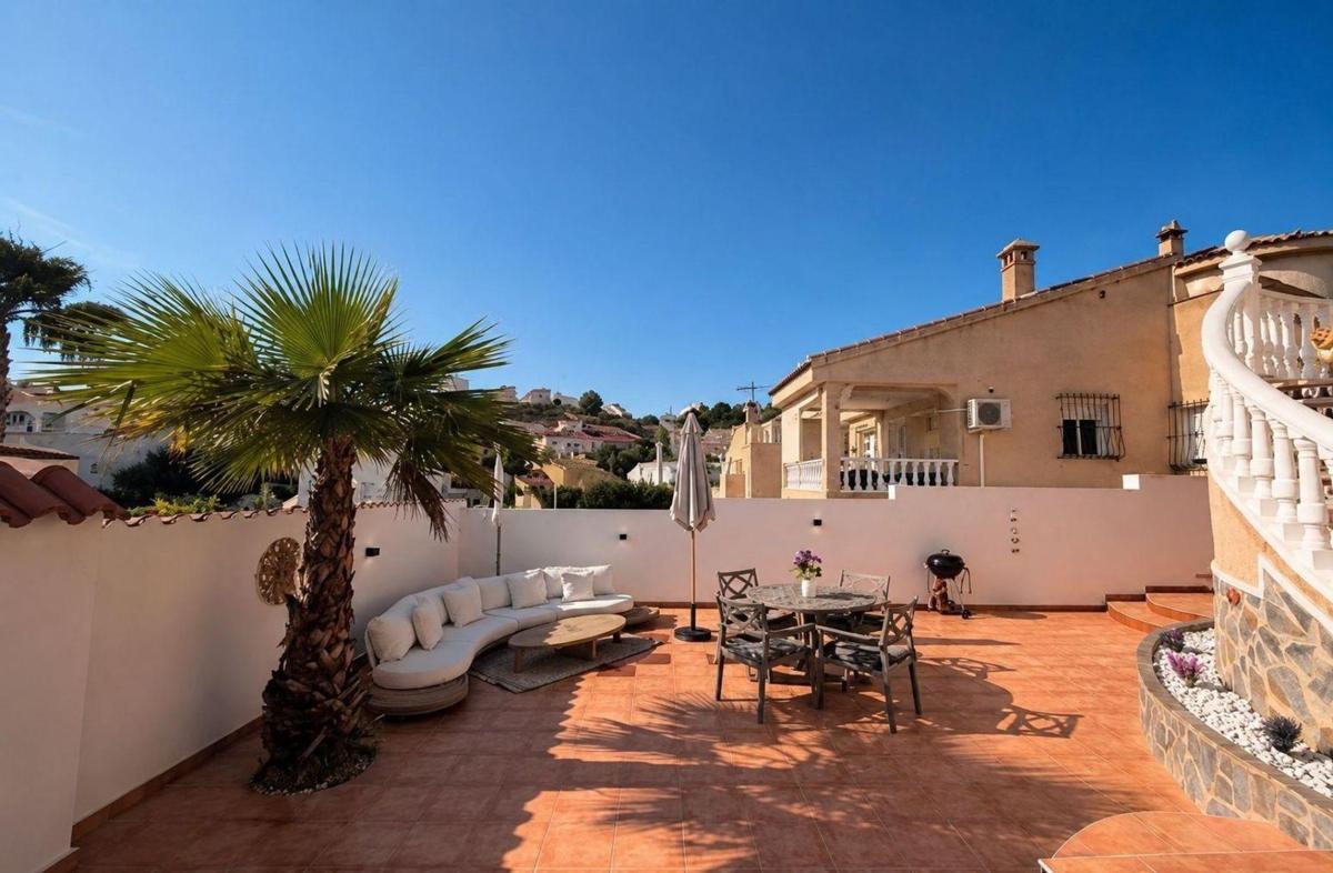 Properties for sale and rent in Spain photo 4
