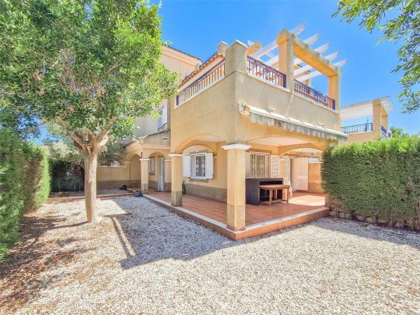 Chalet adosado en Calle Río Esla, Mil Palmeras, Pilar de la Horadada photo 1