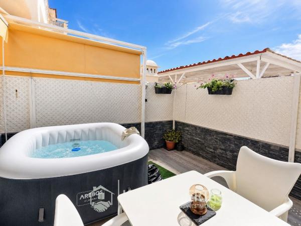 Sale of flat in Piso en Ancla, 30, Zona Centro Comercial Torrequebrada, Benalmádena, Benalmádena
 photo 2