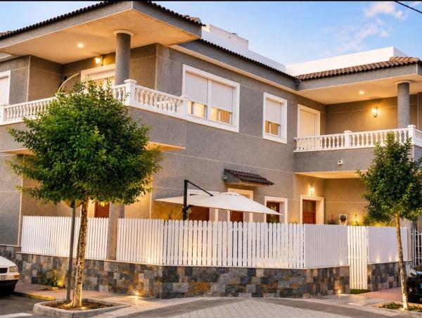 Chalet adosado en Avenida Mediterráneo, 33, Daya Nueva thumbnail 3