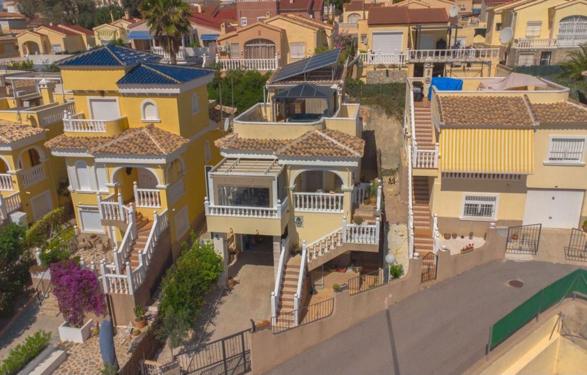 Propiedades en venta y alquiler en España photo 2