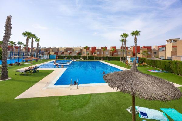 Casa o chalet independiente en Parque Acuático - Sector 25, Torrevieja photo 4