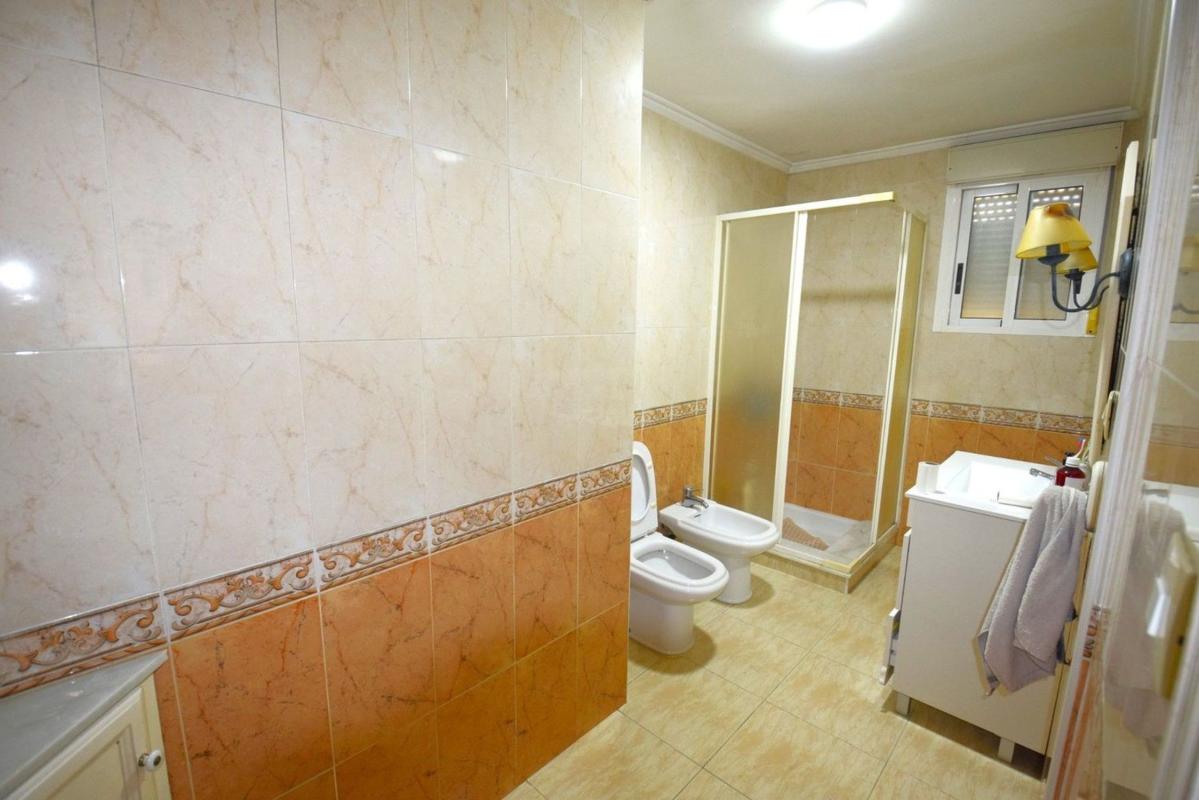 Venta de chalet adosado en Chalet adosado en Las Viñas, Guardamar del Segura , Guardamar del Segura photo 3