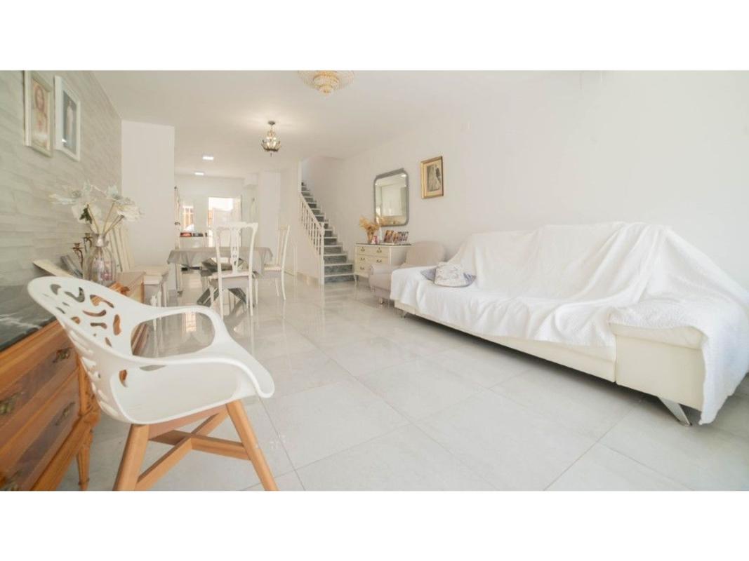Venta de chalet adosado en Chalet adosado en Calle Gandhi, 23, Zona los Frutales, Torrevieja , Torrevieja photo 3