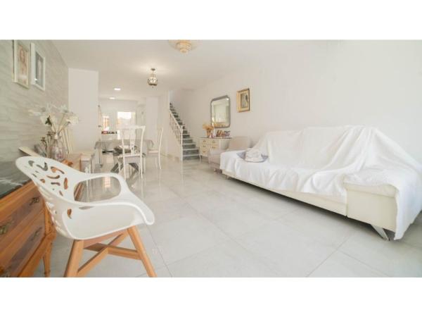 Chalet adosado en Calle Gandhi, 23, Zona los Frutales, Torrevieja thumbnail 3