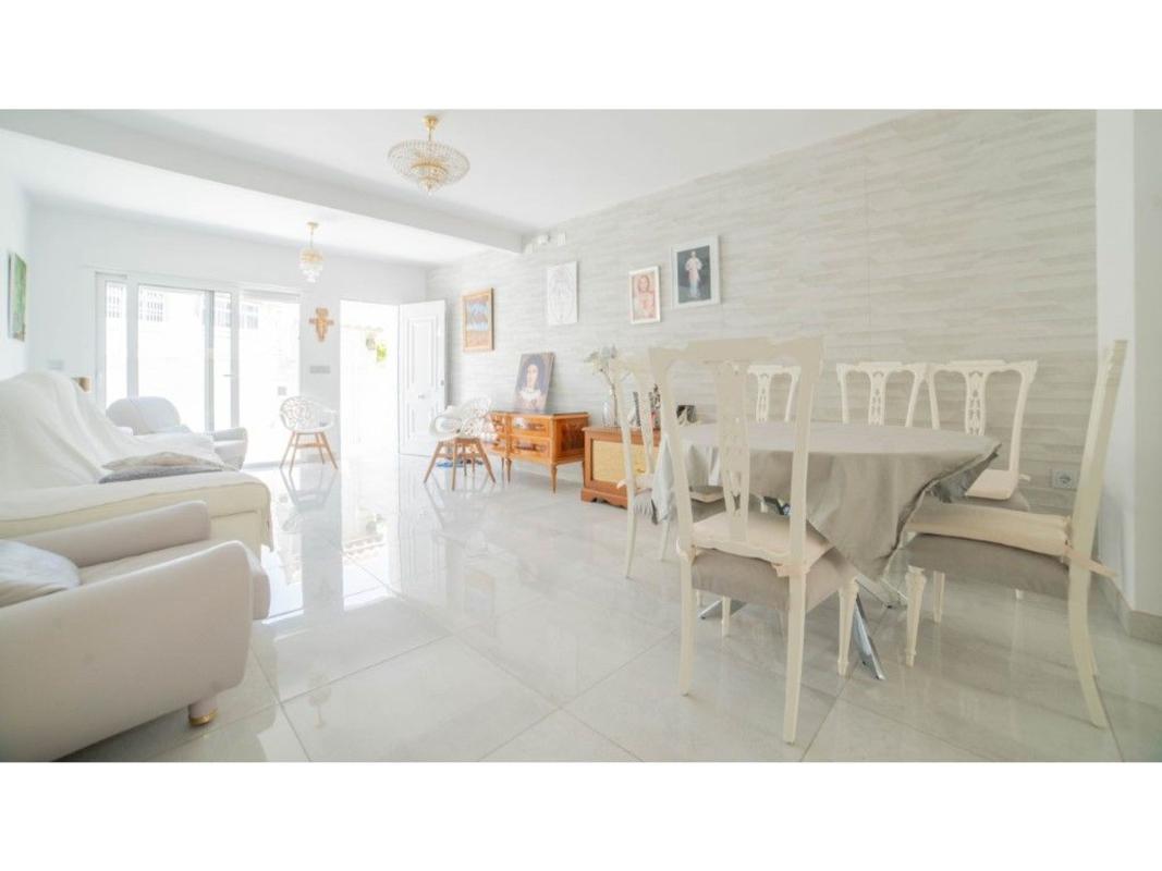 Venta de chalet adosado en Chalet adosado en Calle Gandhi, 23, Zona los Frutales, Torrevieja , Torrevieja photo 4