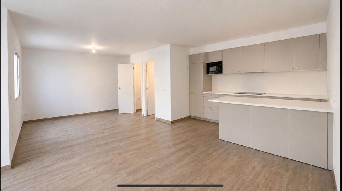 Продажа таунхауса в Chalet adosado en Calle Pico del Aneto, 64, Nueva Atalaya, Estepona , Эстепона photo 2
