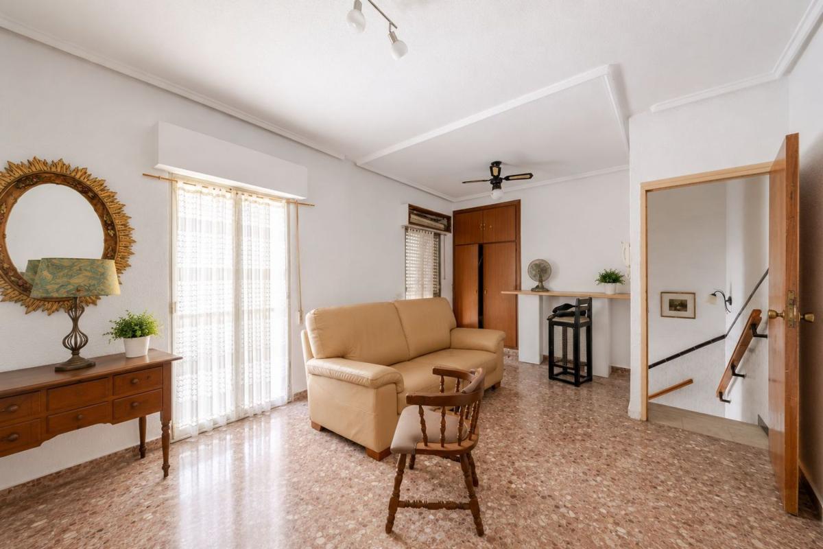 Venta de chalet adosado en Chalet adosado en Calle Sant Josep, Zona Pueblo, Guardamar del Segura , Guardamar del Segura photo 4