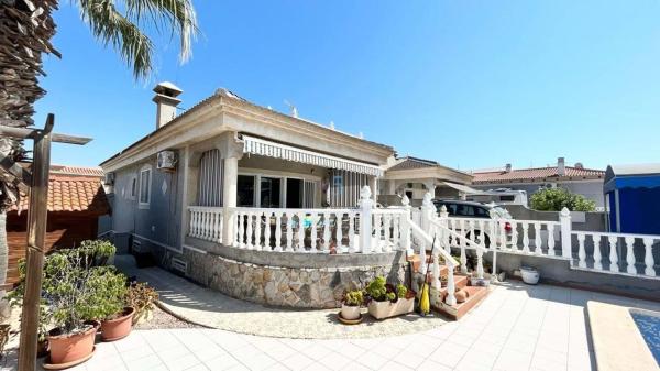 Chalet pareado en La Siesta - El Salado - Torreta, Torrevieja thumbnail 2