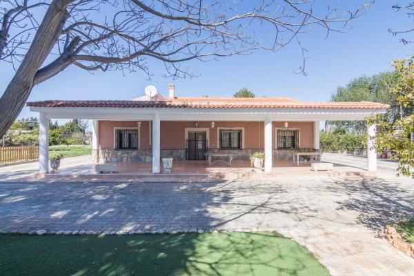 Casa o chalet independiente en Lugar Barrio San Carlos, 175, Redovan photo 1