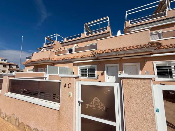 Chalet adosado en Calle Cabo de Palos, Lomas de Cabo Roig, Orihuela photo 1