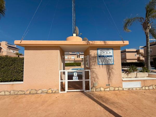 Chalet adosado en Calle Cabo de Palos, Lomas de Cabo Roig, Orihuela thumbnail 1