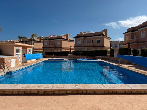 Chalet adosado en Calle Cabo de Palos, Lomas de Cabo Roig, Orihuela thumbnail 2