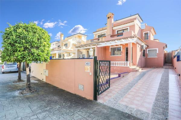 Chalet adosado en Calle Rio Duero, Mil Palmeras, Pilar de la Horadada photo 2