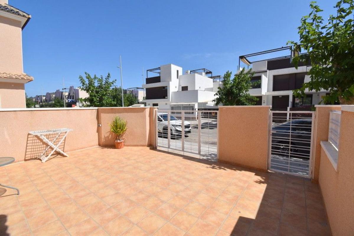 Venta de chalet adosado en Chalet adosado en Zona Pueblo, Pilar de la Horadada , Pilar de la Horadada photo 3