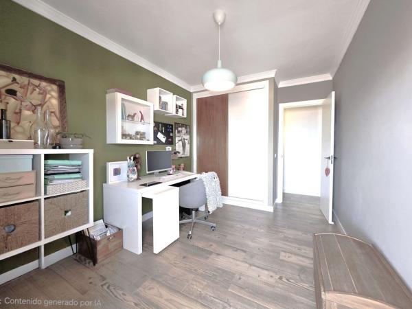 Sale of flat in Piso en Arroyo de la Miel, Benalmádena, Benalmádena
 photo 2